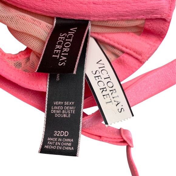 NWT VICTORIA'S SECRET Very Sexy After Dark Crochet Long Line Bra Sz 32DD - Picture 7 of 7